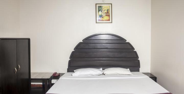 Saluja Residency Hotel Силигури Екстериор снимка