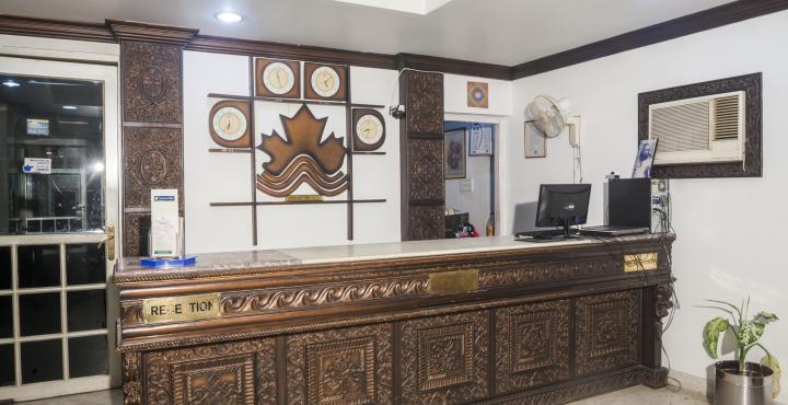 Saluja Residency Hotel Силигури Екстериор снимка