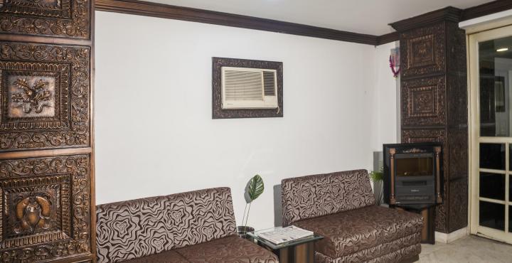 Saluja Residency Hotel Силигури Екстериор снимка