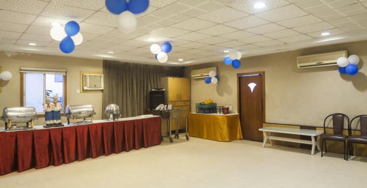 Saluja Residency Hotel Силигури Екстериор снимка