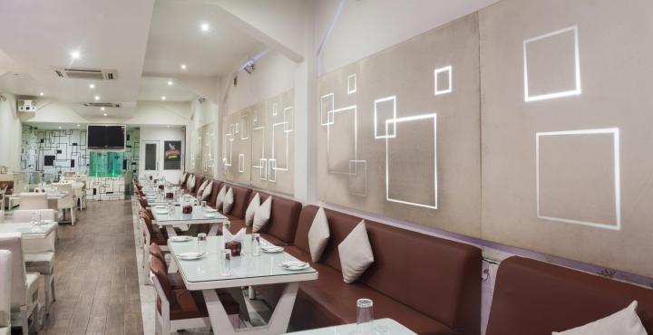 Saluja Residency Hotel Силигури Екстериор снимка