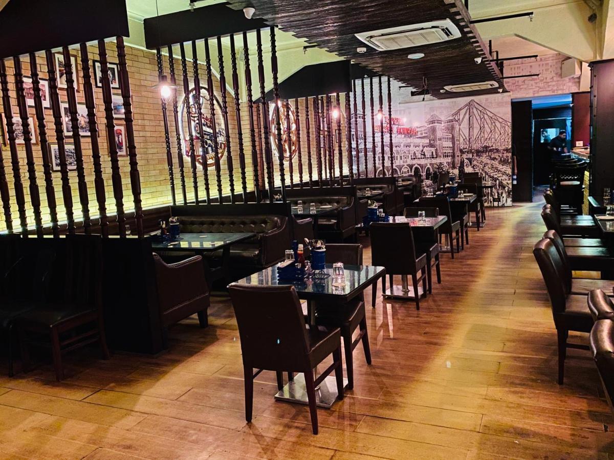 Saluja Residency Hotel Силигури Екстериор снимка