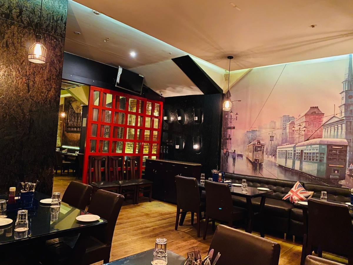 Saluja Residency Hotel Силигури Екстериор снимка